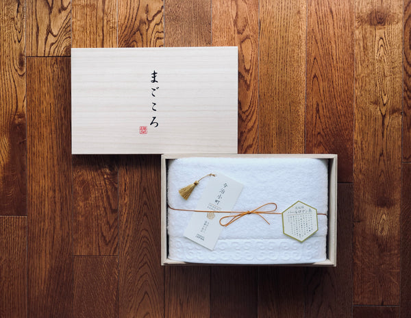 Magokoro Imabari Towel with Wooden Box (Single)